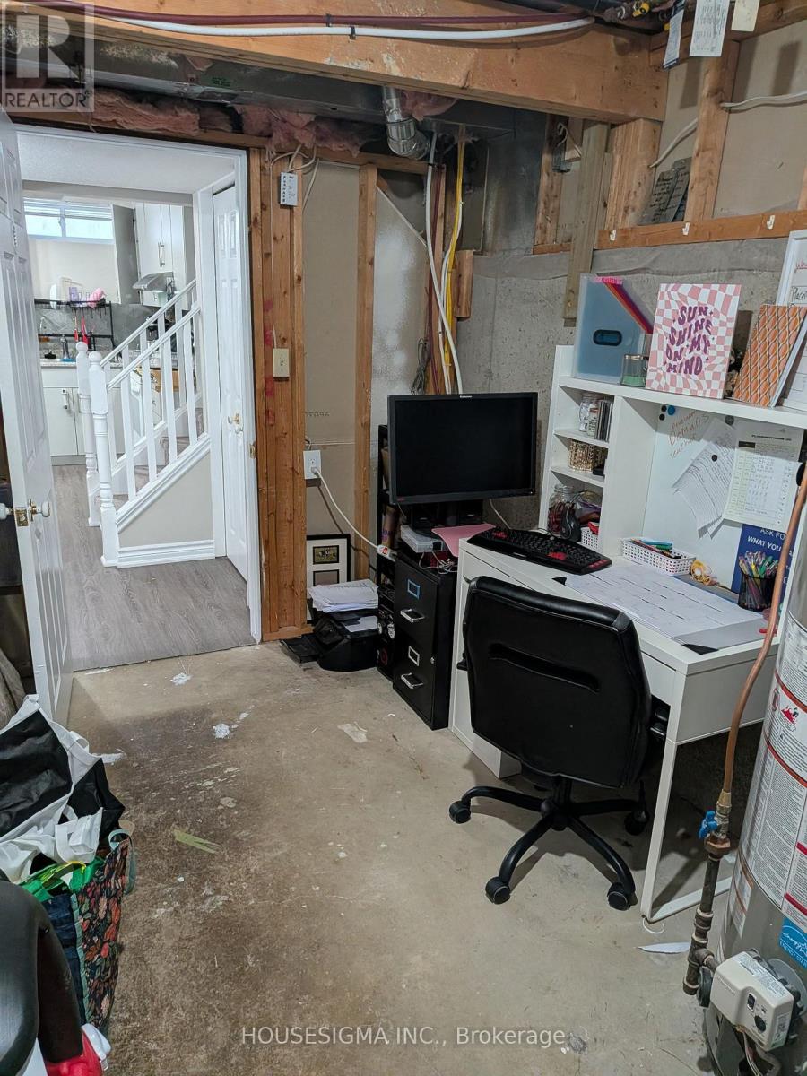 90 Penelope Drive, Kitchener, Ontario  N2N 3C5 - Photo 19 - X13043470