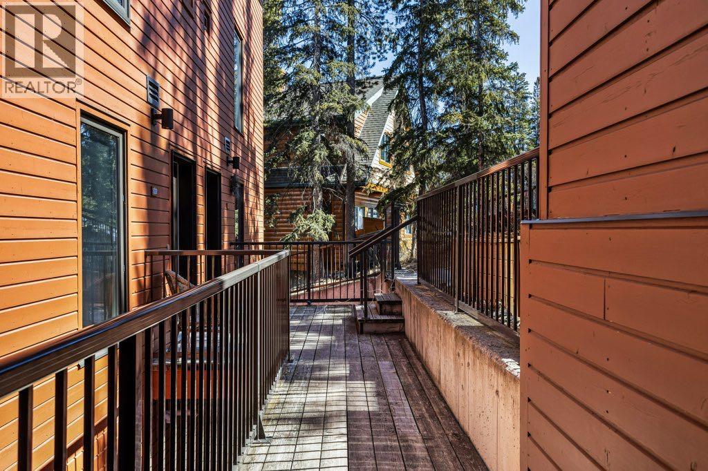 202, 113 Cave Avenue, Banff, Alberta  T1L 1B5 - Photo 2 - A2300240
