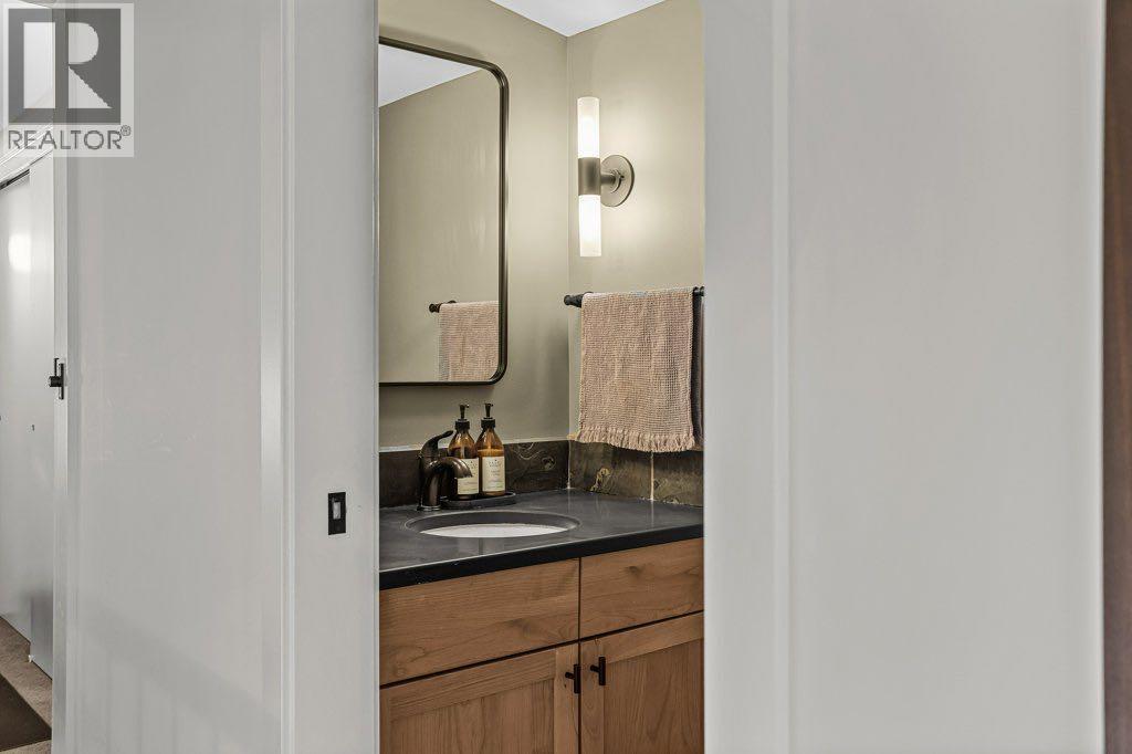 202, 113 Cave Avenue, Banff, Alberta  T1L 1B5 - Photo 43 - A2300240