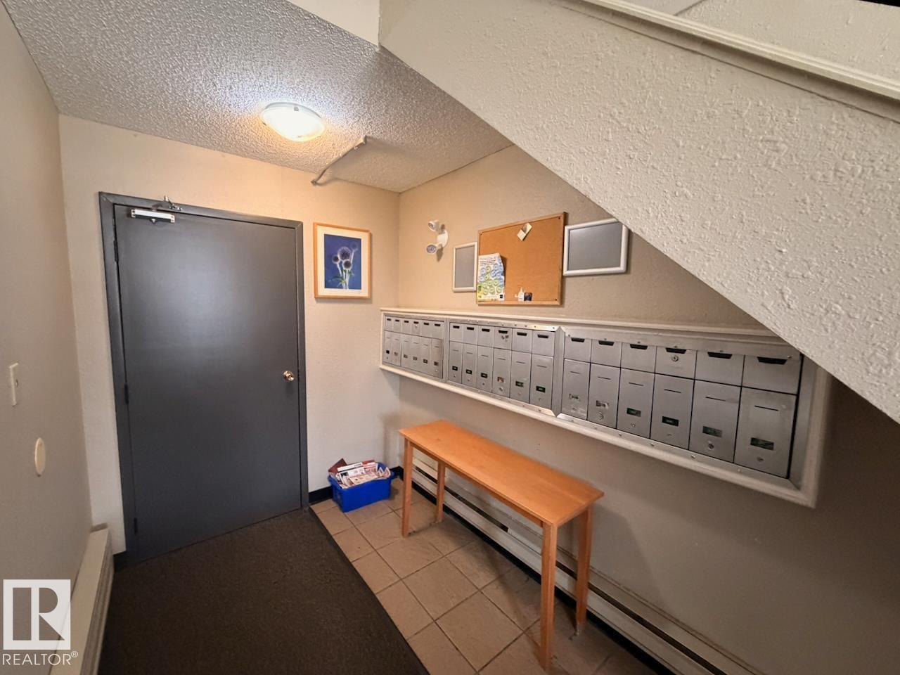 #105 10604 110 Av Nw, Edmonton, Alberta  T5H 4C7 - Photo 3 - E4484164