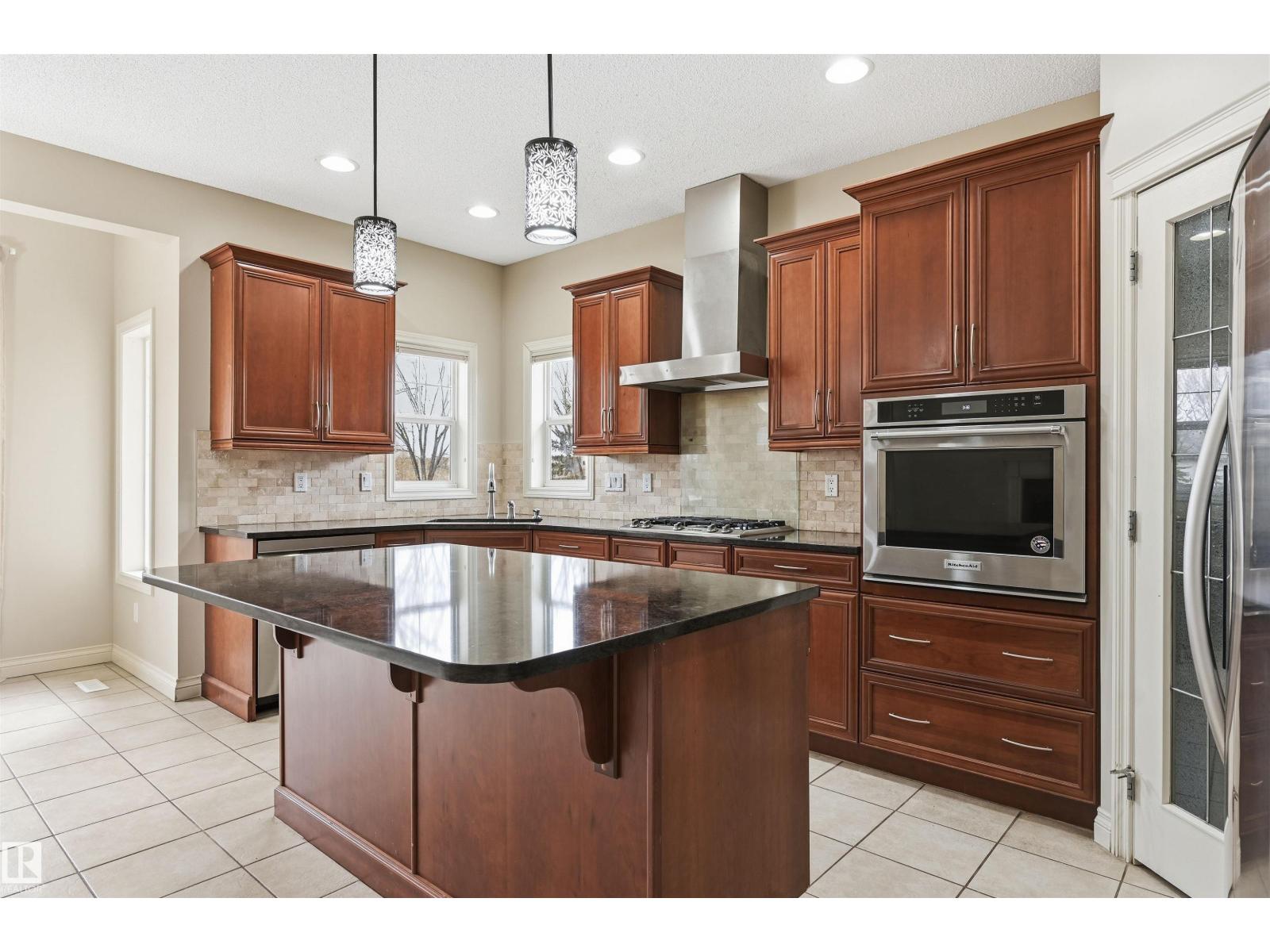 976 Hollingsworth Bn Nw, Edmonton, Alberta  T6R 3G7 - Photo 13 - E4484165