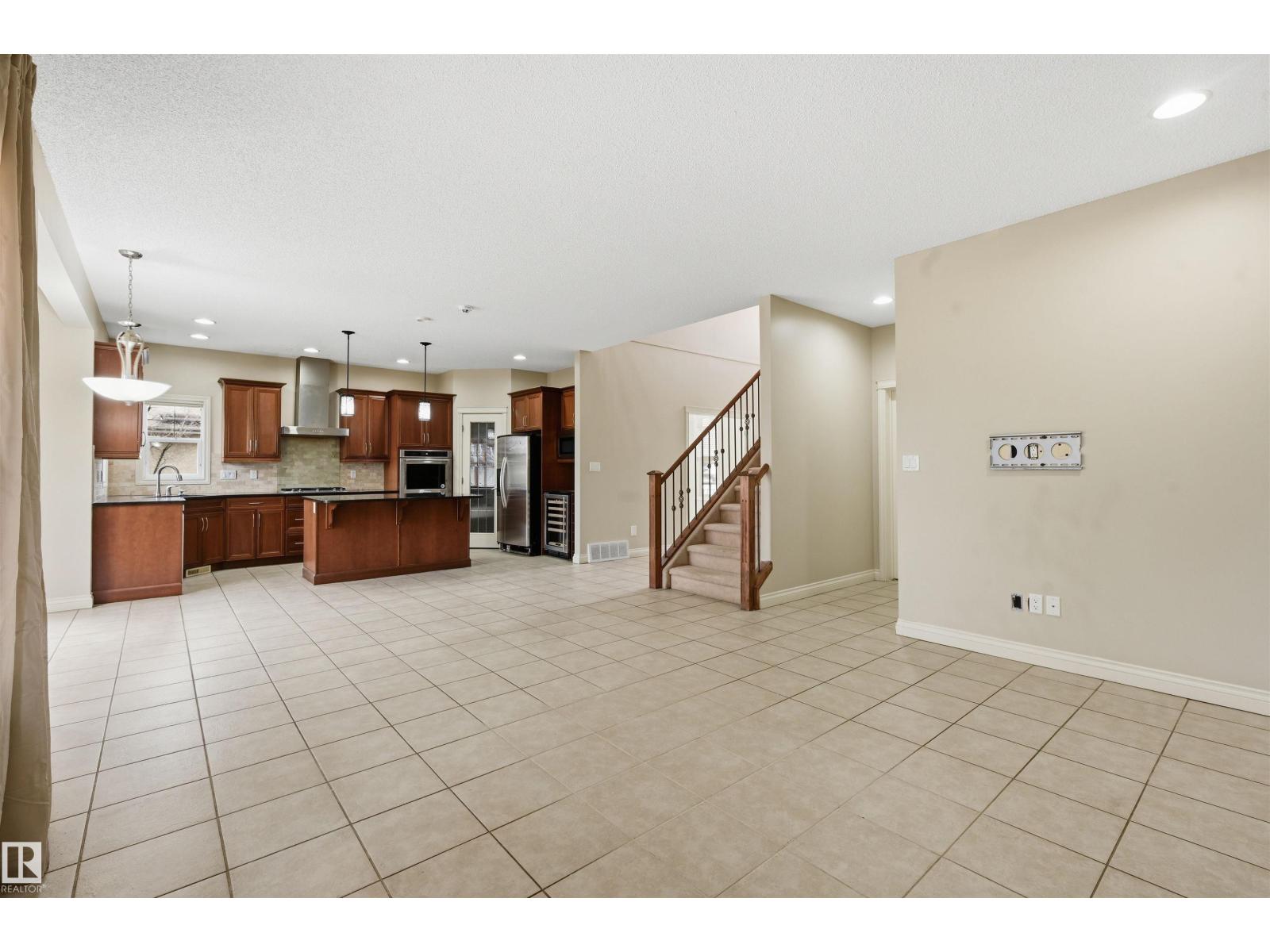 976 Hollingsworth Bn Nw, Edmonton, Alberta  T6R 3G7 - Photo 21 - E4484165
