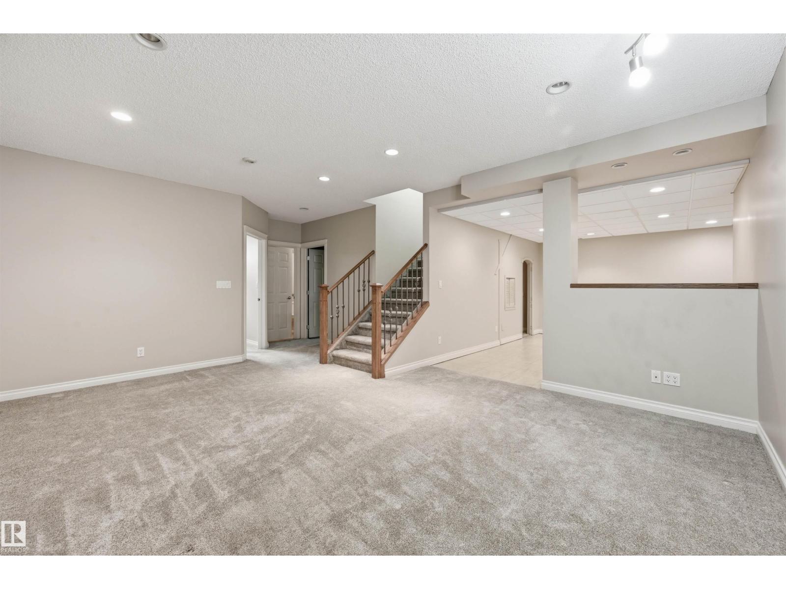 976 Hollingsworth Bn Nw, Edmonton, Alberta  T6R 3G7 - Photo 46 - E4484165