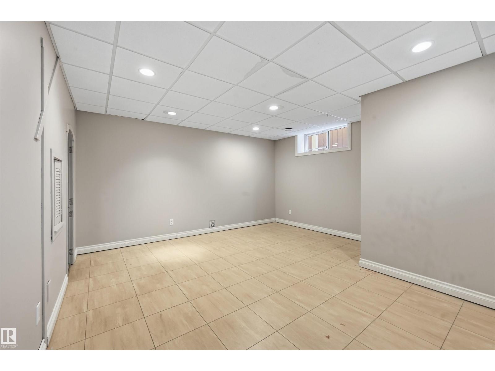 976 Hollingsworth Bn Nw, Edmonton, Alberta  T6R 3G7 - Photo 55 - E4484165