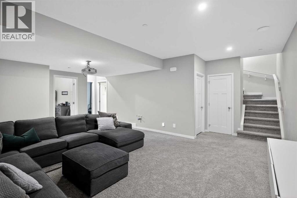 31 Lucas Boulevard NW, Calgary, Alberta  T3P 1H8 - Photo 4 - A2304208