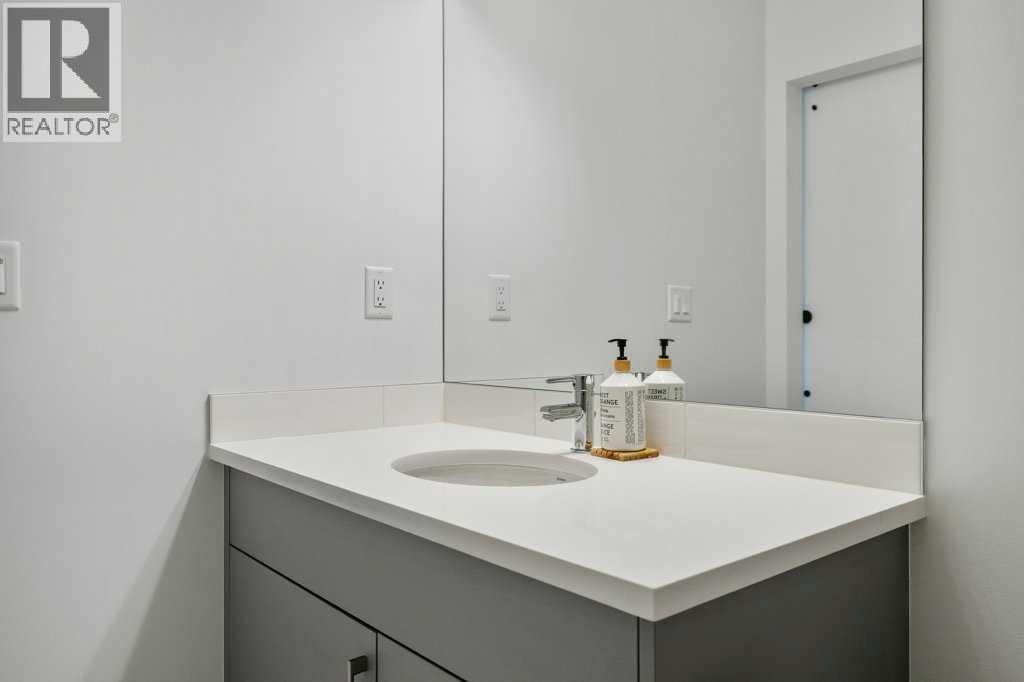 409 South Point Lane Sw, Airdrie, Alberta  T4B 5G8 - Photo 23 - A2304977