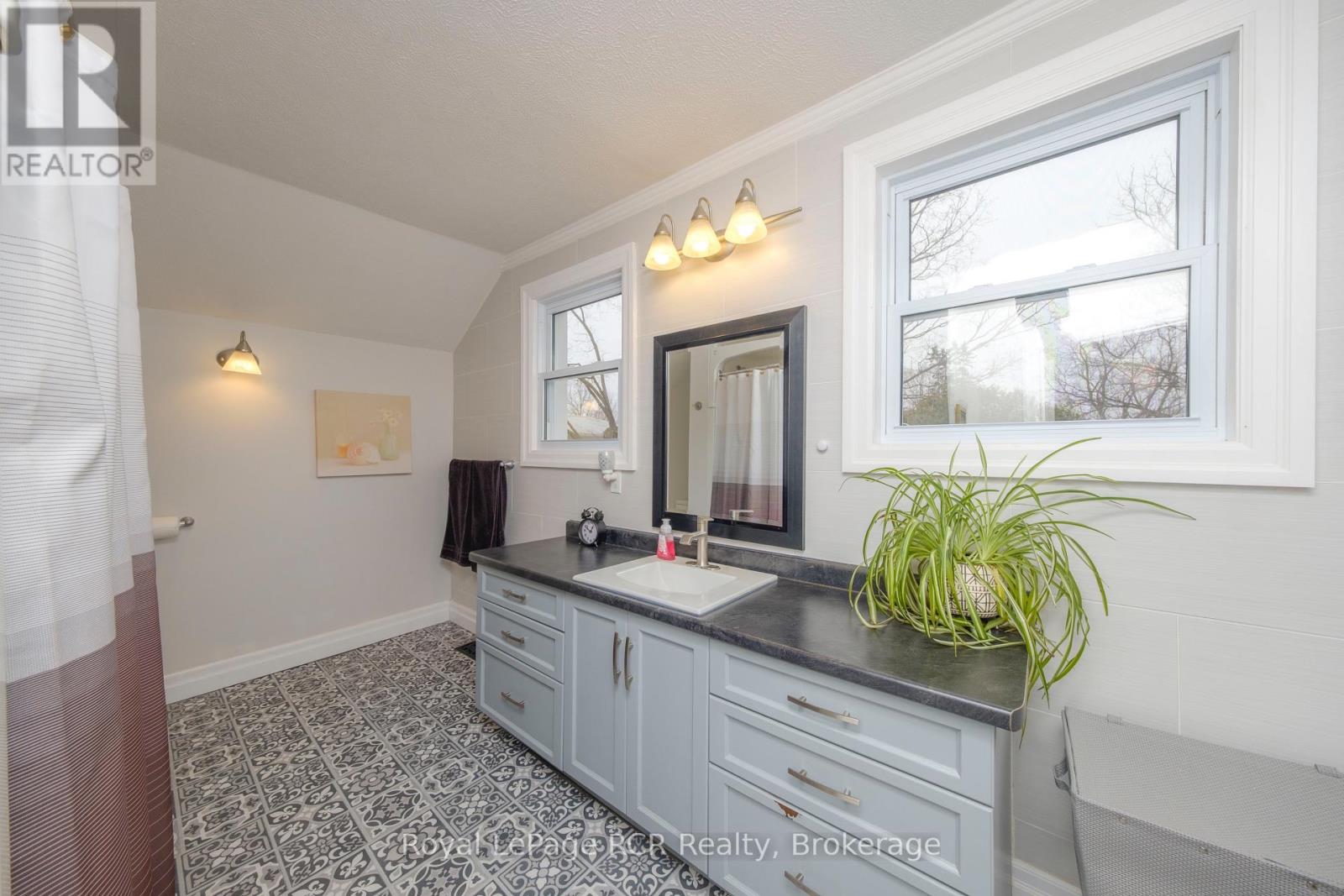 335 Ross Street, Huron-Kinloss, Ontario  N0G 2H0 - Photo 16 - X12880398