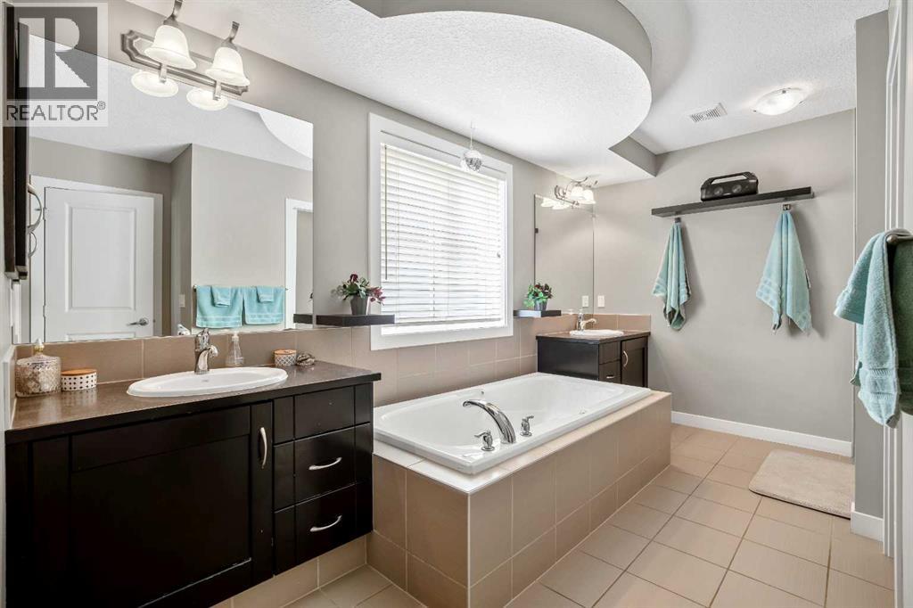 102 Cimarron Vista Crescent, Okotoks, Alberta  T1S 0K2 - Photo 23 - A2302943