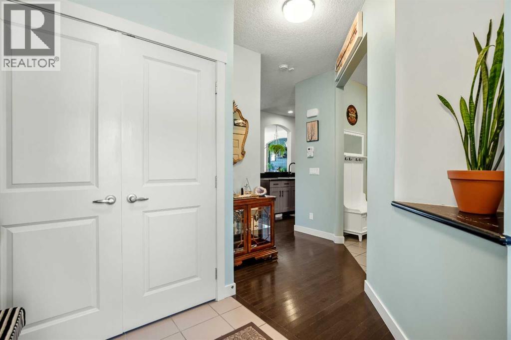 102 Cimarron Vista Crescent, Okotoks, Alberta  T1S 0K2 - Photo 3 - A2302943