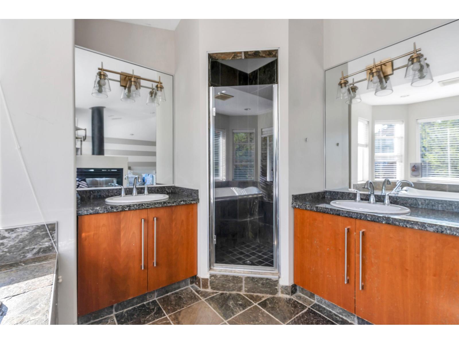 10033 181 Street, Surrey, British Columbia  V4N 5B5 - Photo 15 - R3115584