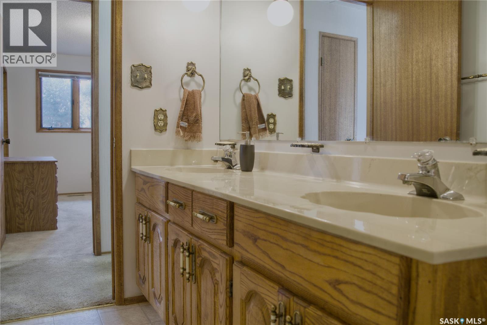 802 7th Street E, Saskatoon, Saskatchewan  S7H 0Y4 - Photo 16 - SK032934