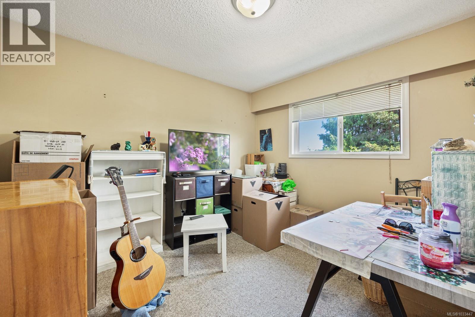 648 22nd St, Courtenay, British Columbia  V9N 6L1 - Photo 11 - 1033447