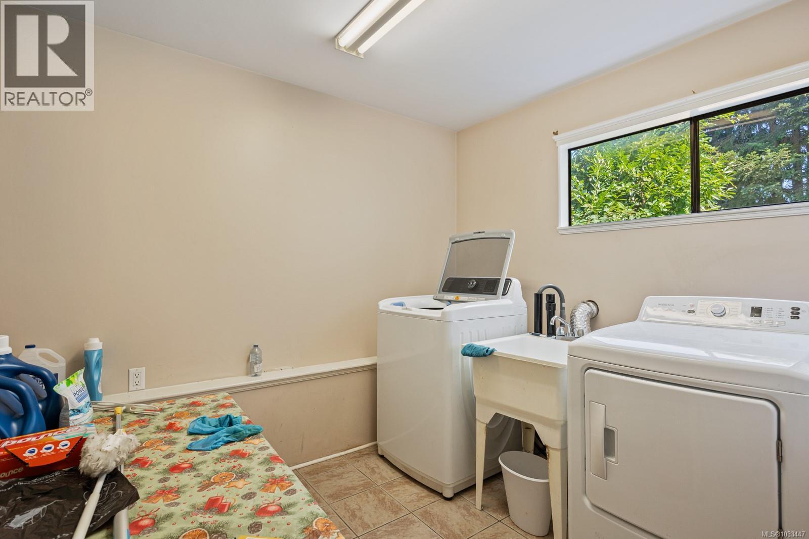 648 22nd St, Courtenay, British Columbia  V9N 6L1 - Photo 18 - 1033447