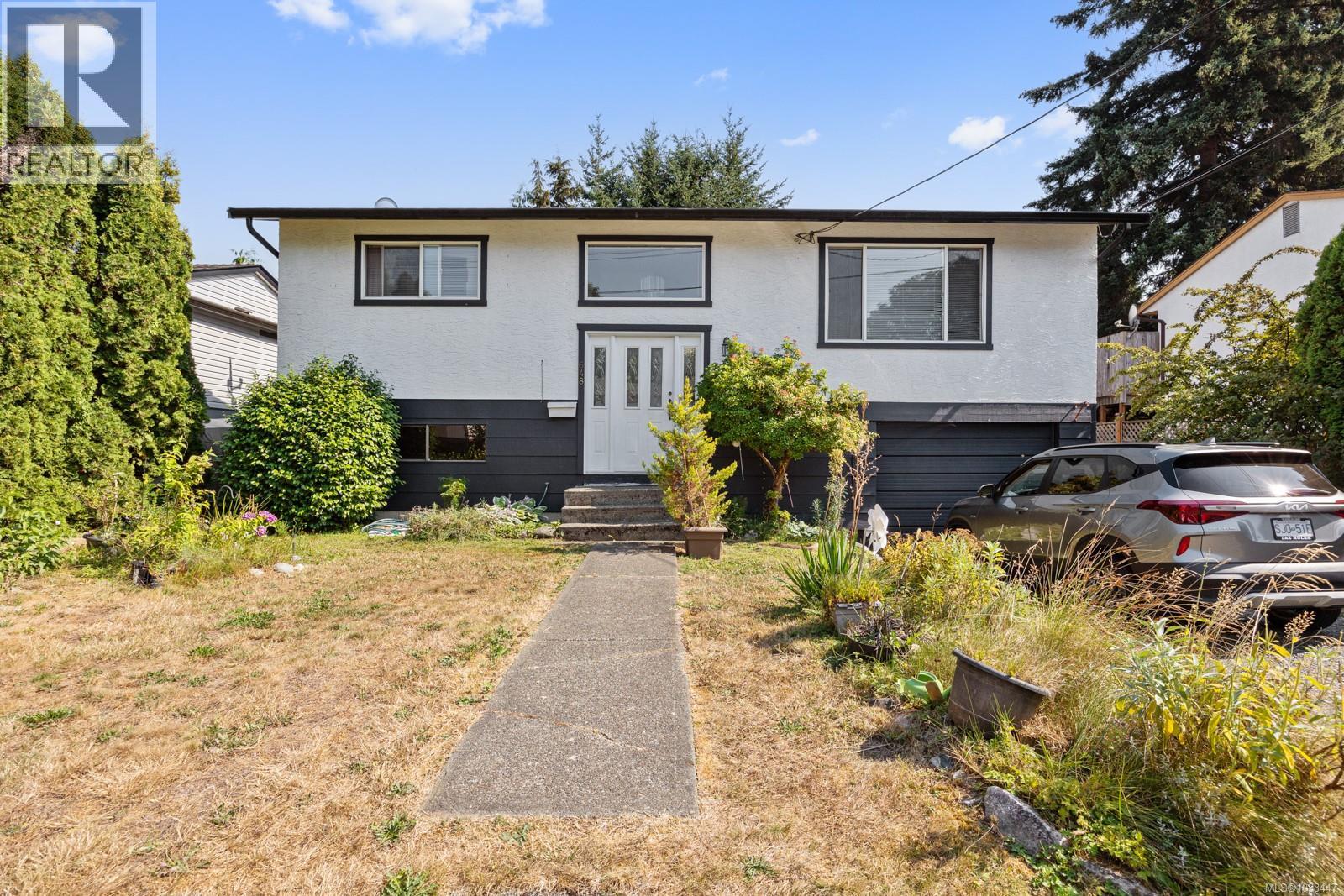 648 22nd St, Courtenay, British Columbia  V9N 6L1 - Photo 27 - 1033447