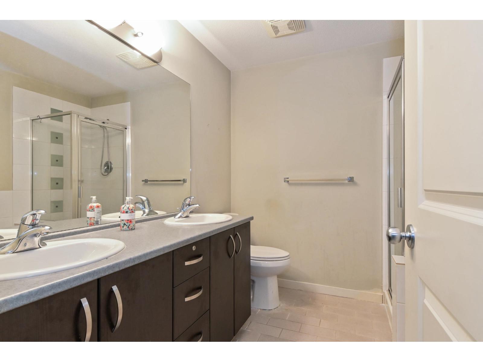 105 10866 City Parkway, Surrey, British Columbia  V3T 5W9 - Photo 12 - R3115682