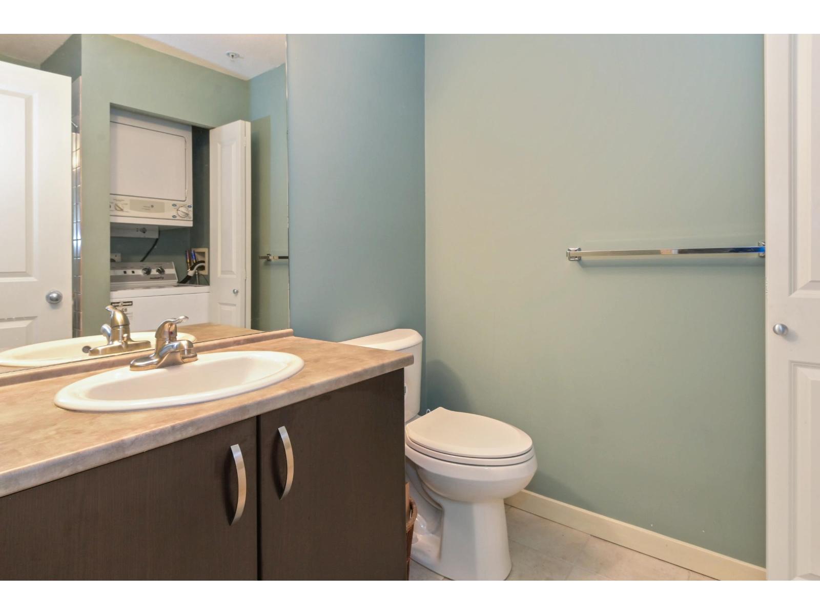 105 10866 City Parkway, Surrey, British Columbia  V3T 5W9 - Photo 15 - R3115682