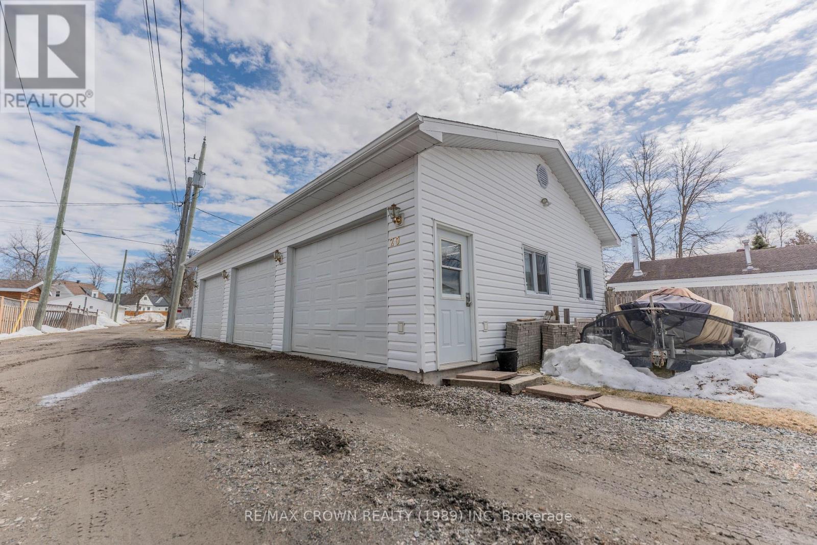 20 Victoria Street, Kapuskasing, Ontario  P5N 1K7 - Photo 3 - T13043552
