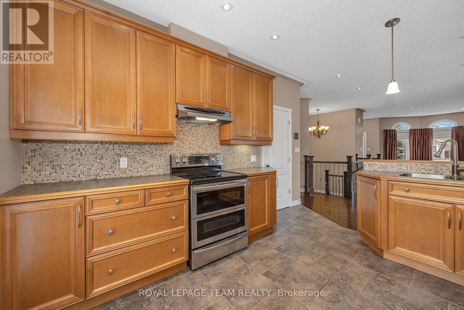 2 Westerra Way, North Grenville, Ontario  K0G 1J0 - Photo 13 - X13043482