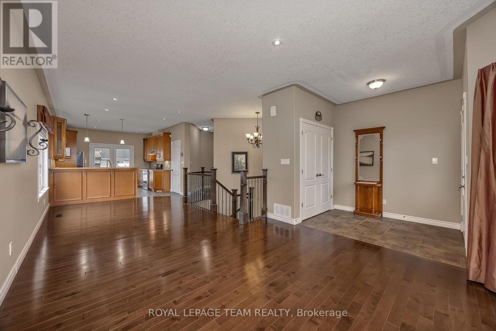 2 Westerra Way, North Grenville, Ontario  K0G 1J0 - Photo 6 - X13043482