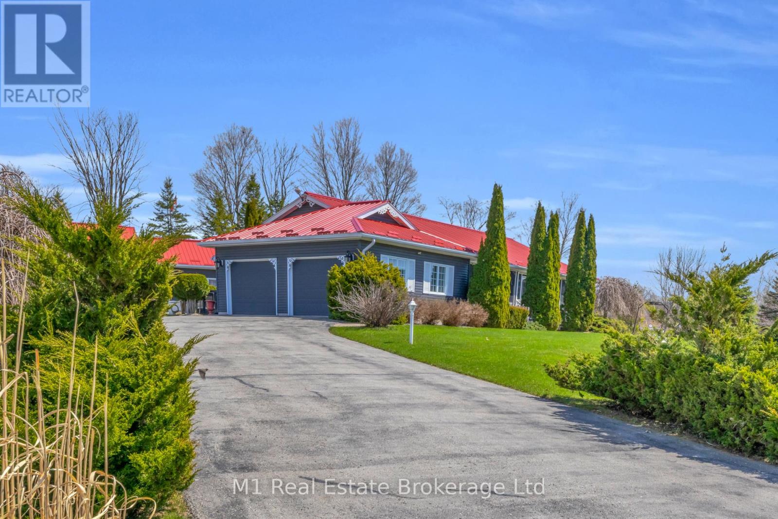 2 Joanne Crescent, Minto, Ontario  N0G 2L0 - Photo 3 - X12792202