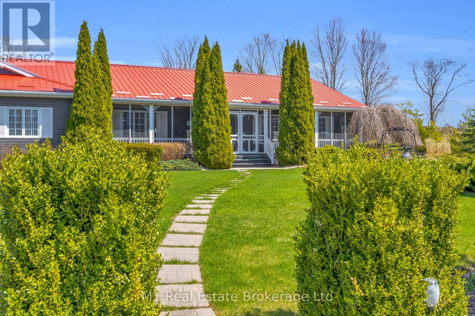 2 Joanne Crescent, Minto, Ontario  N0G 2L0 - Photo 4 - X12792202