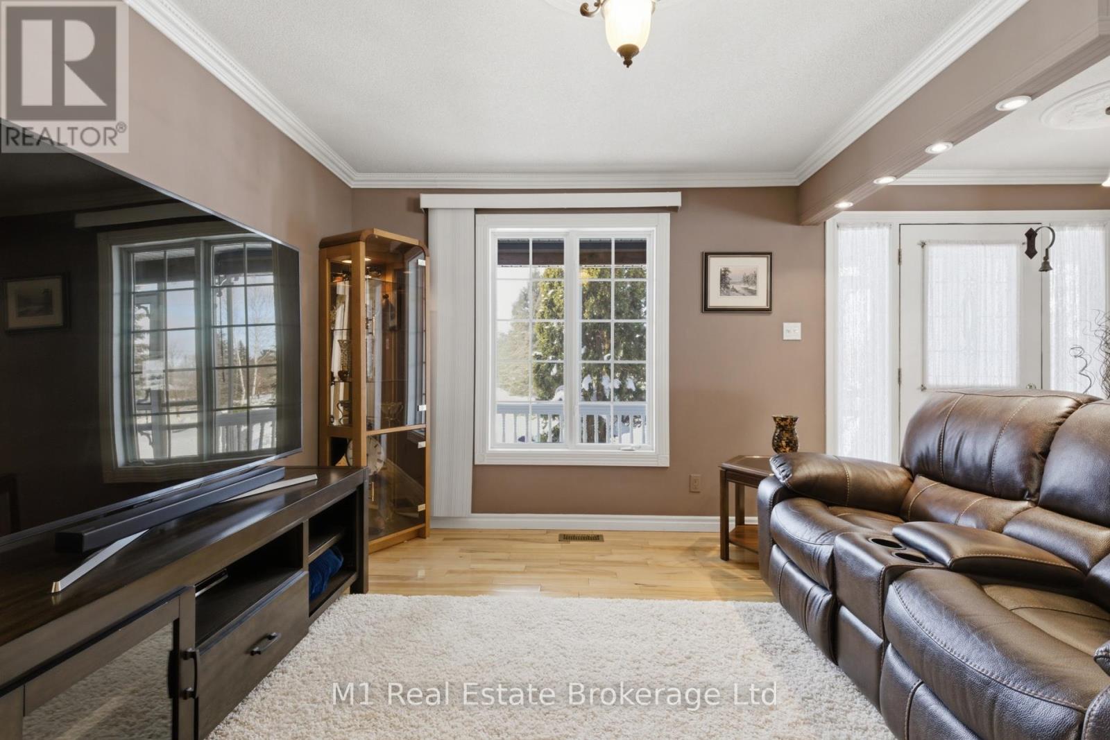 2 Joanne Crescent, Minto, Ontario  N0G 2L0 - Photo 9 - X12792202