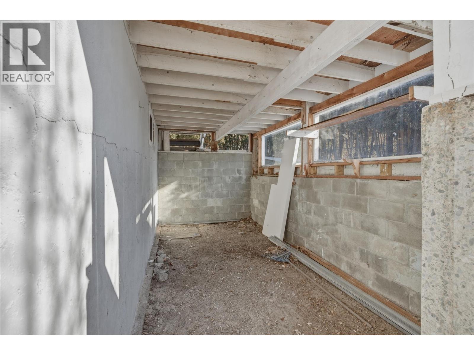 1259 Hook Drive, Kamloops, British Columbia  V2B 7S8 - Photo 12 - 10384845