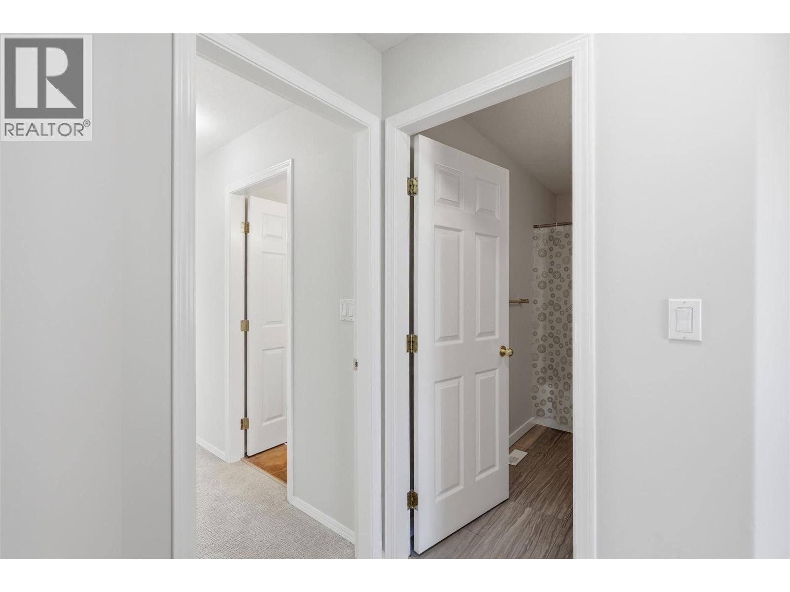 983 Bebek Road, Kamloops, British Columbia  V2B 2P2 - Photo 14 - 10384509