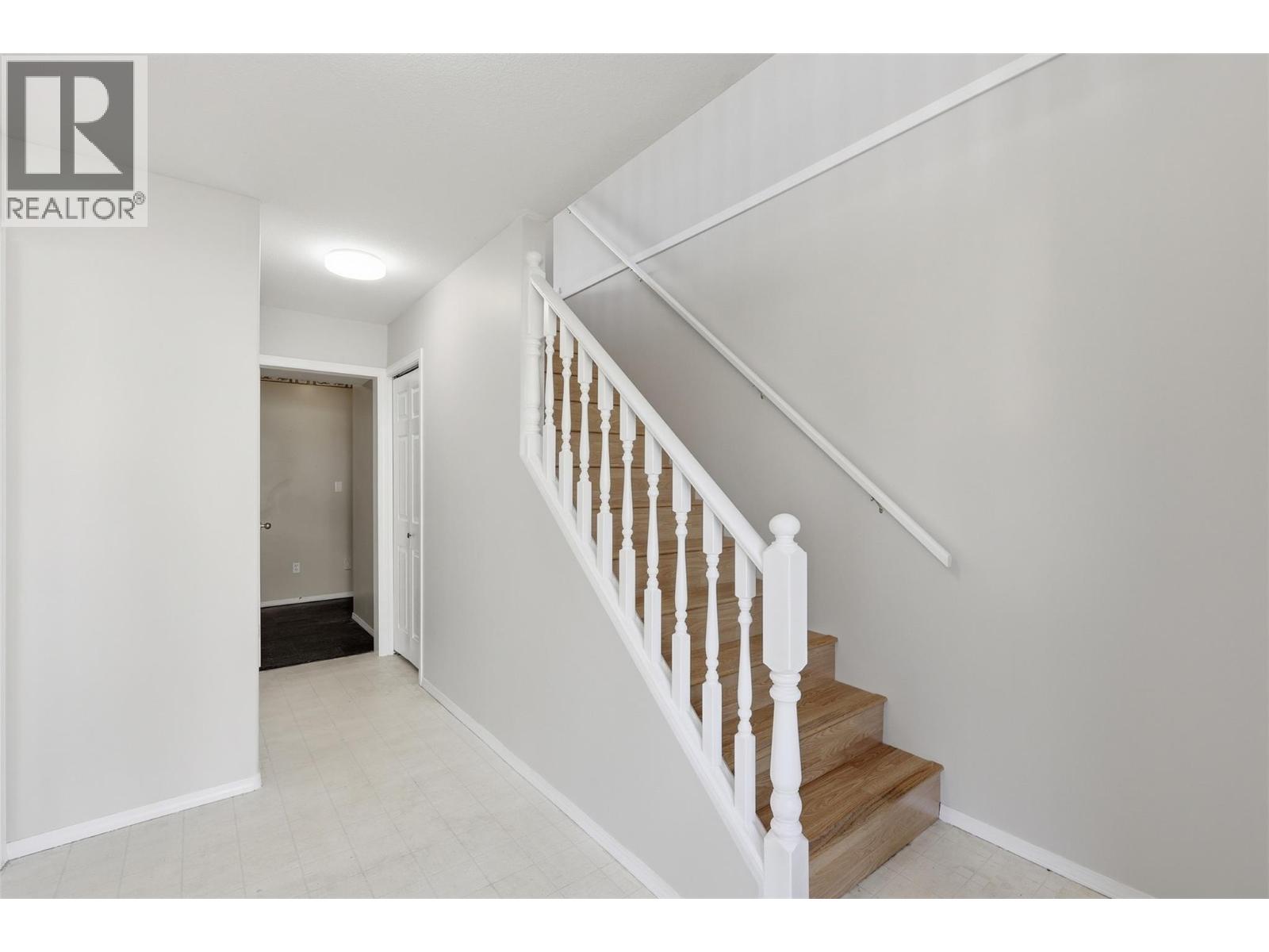 983 Bebek Road, Kamloops, British Columbia  V2B 2P2 - Photo 25 - 10384509