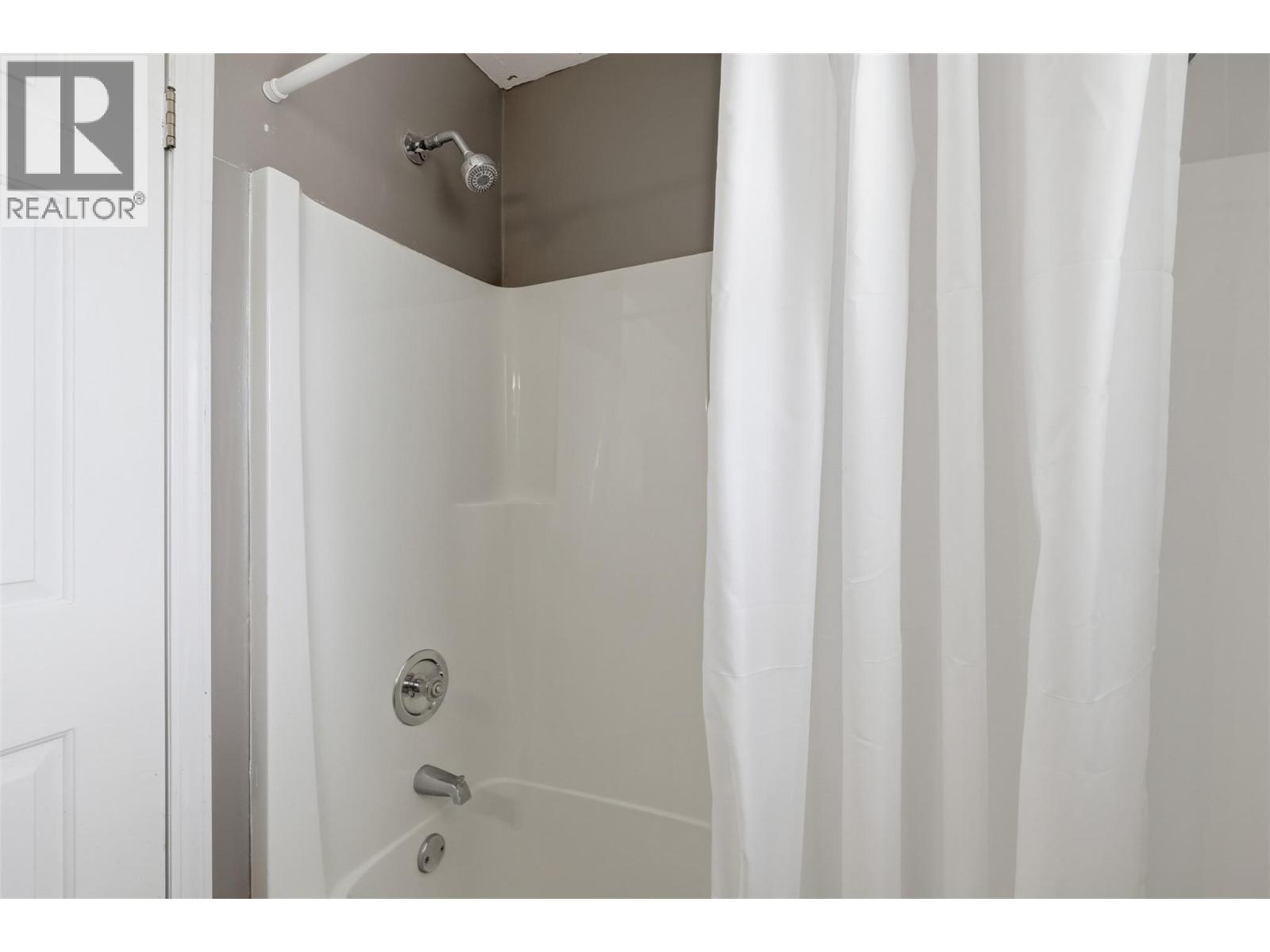 983 Bebek Road, Kamloops, British Columbia  V2B 2P2 - Photo 33 - 10384509