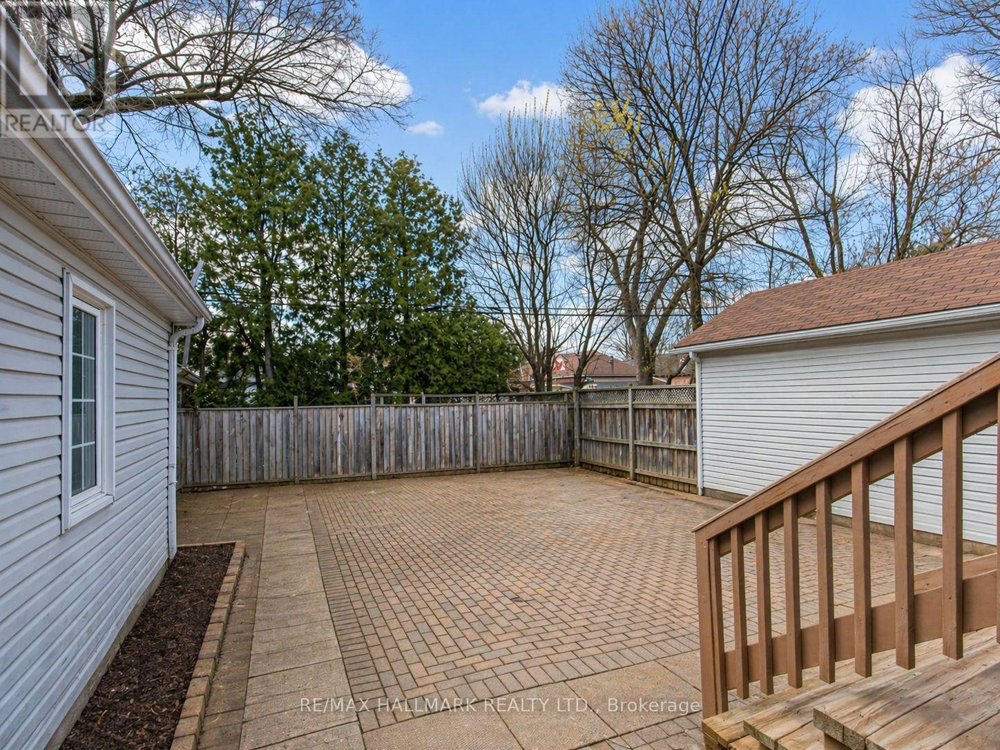 712 Pharmacy Avenue, Toronto, Ontario  M1L 3J2 - Photo 12 - E13043492