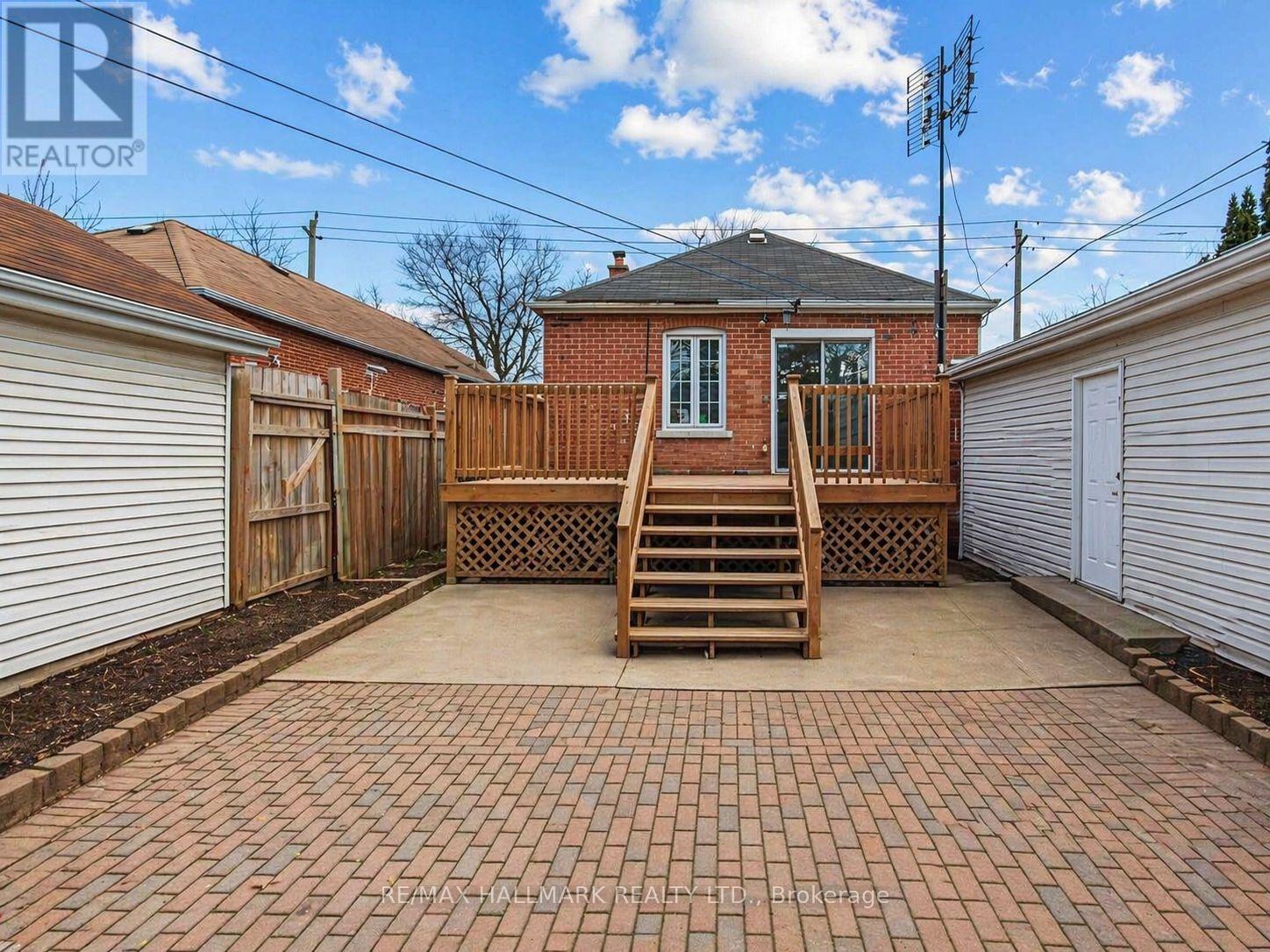 712 Pharmacy Avenue, Toronto, Ontario  M1L 3J2 - Photo 13 - E13043492
