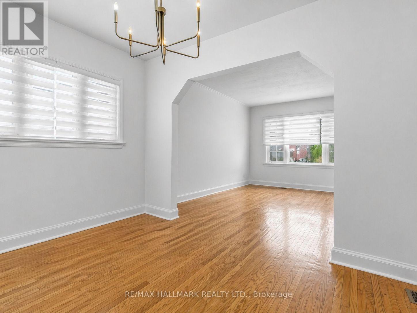 712 Pharmacy Avenue, Toronto, Ontario  M1L 3J2 - Photo 2 - E13043492