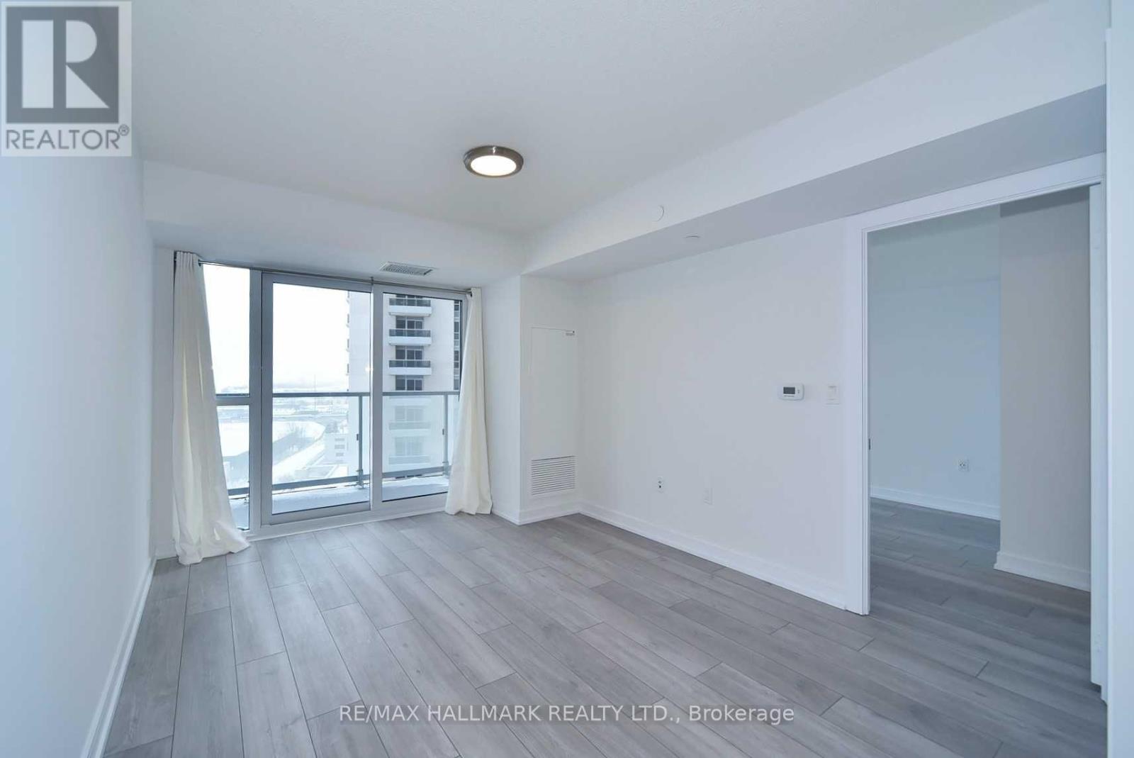 1308 - 225 Village Green Square, Toronto, Ontario  M1S 0L3 - Photo 10 - E13043516