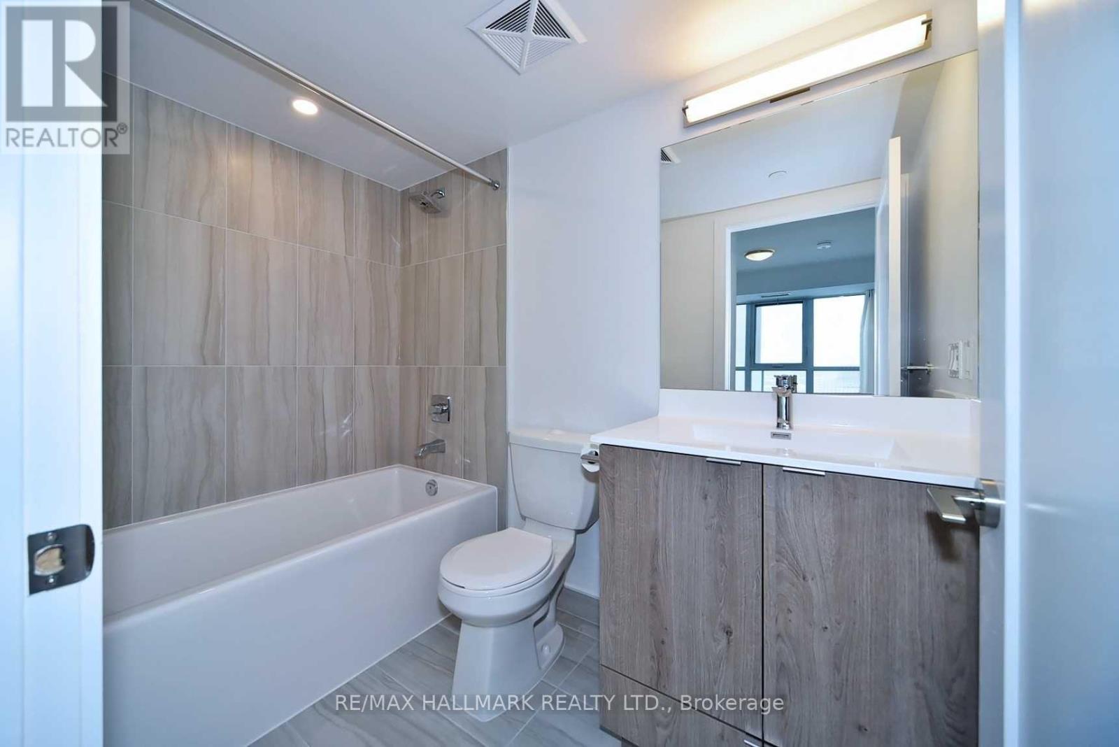 1308 - 225 Village Green Square, Toronto, Ontario  M1S 0L3 - Photo 15 - E13043516