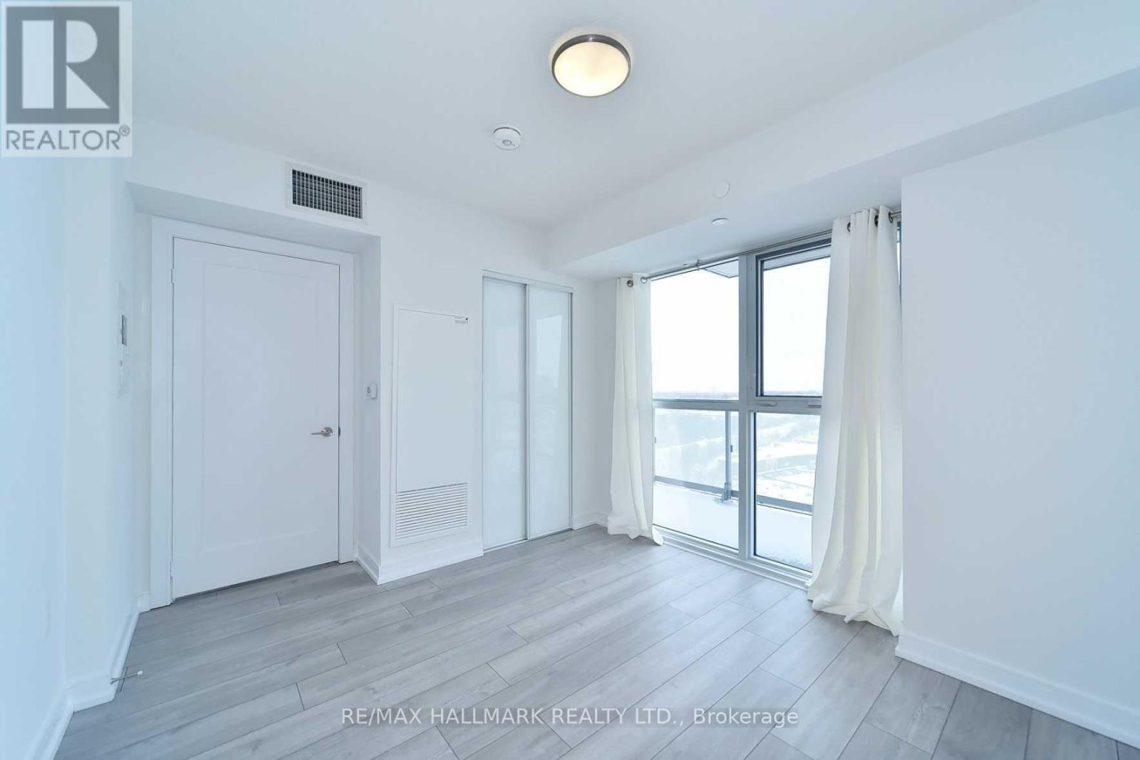 1308 - 225 Village Green Square, Toronto, Ontario  M1S 0L3 - Photo 6 - E13043516