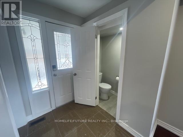 Main - 18 Albacore Crescent, Toronto, Ontario  M1H 2L3 - Photo 6 - E13043546