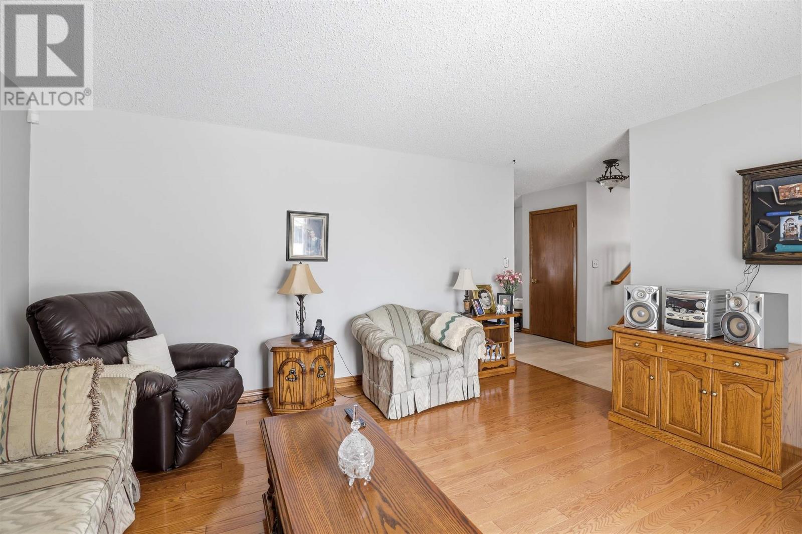 74 Bitonti Cres, Sault Ste. Marie, Ontario  P6C 6A9 - Photo 5 - SM260596