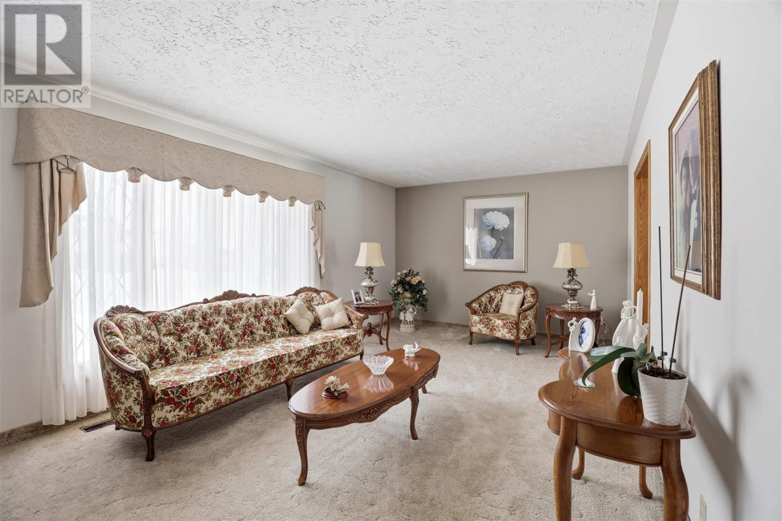 74 Bitonti Cres, Sault Ste. Marie, Ontario  P6C 6A9 - Photo 6 - SM260596