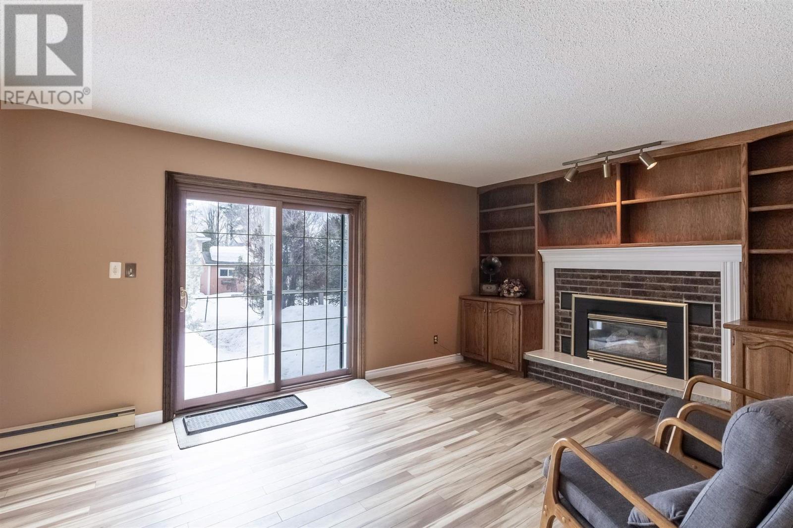 7 Golf Range Cres, Sault Ste. Marie, Ontario  P6A 6A4 - Photo 4 - SM260618