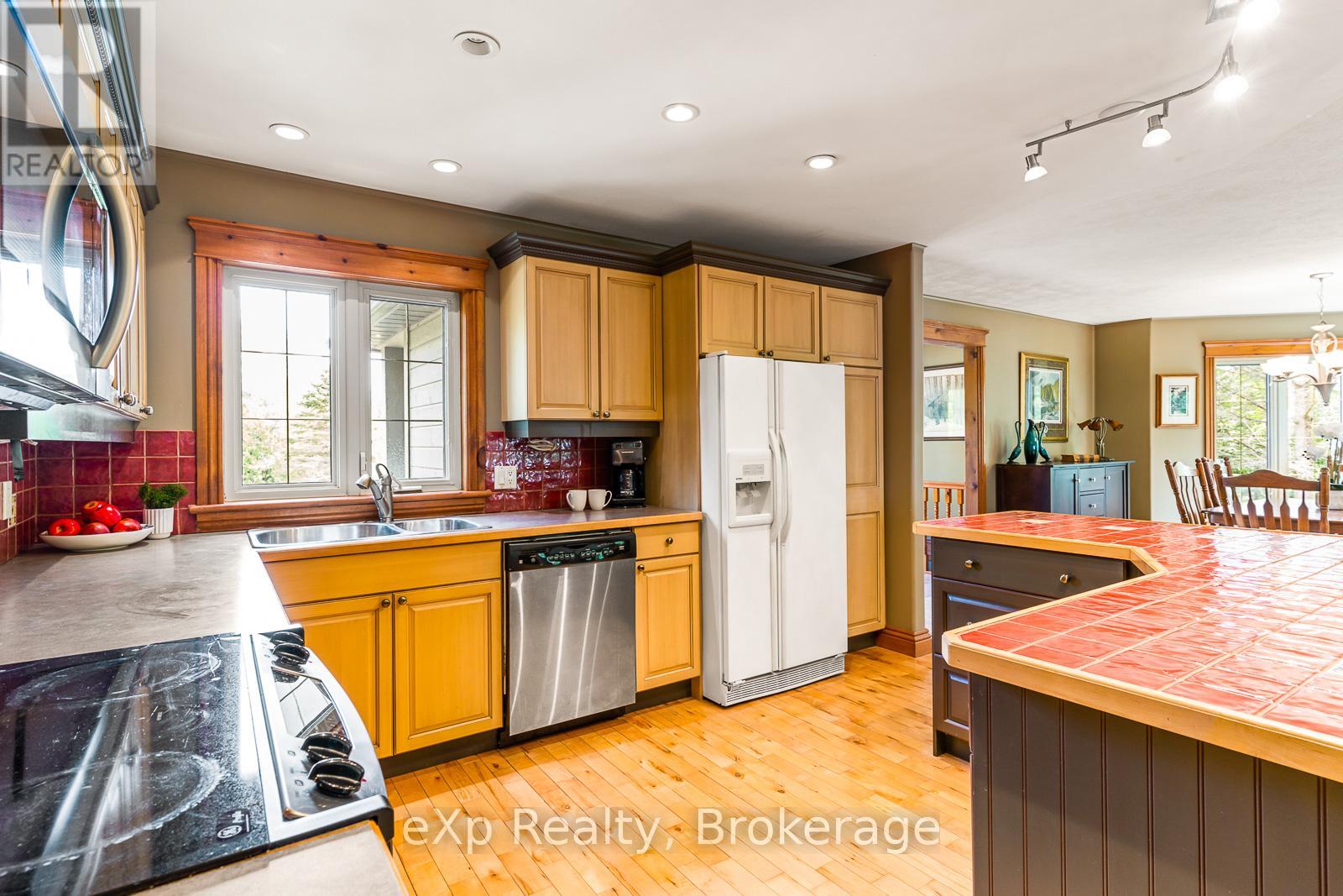 61 Fox Trail, Northern Bruce Peninsula, Ontario  N0H 1Z0 - Photo 12 - X13043576