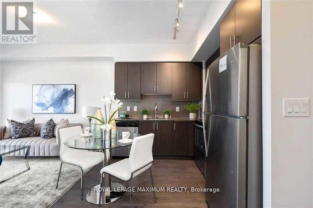 2209 - 3700 Highway 7 Road N, Vaughan, Ontario  L4L 1A6 - Photo 6 - N13043508