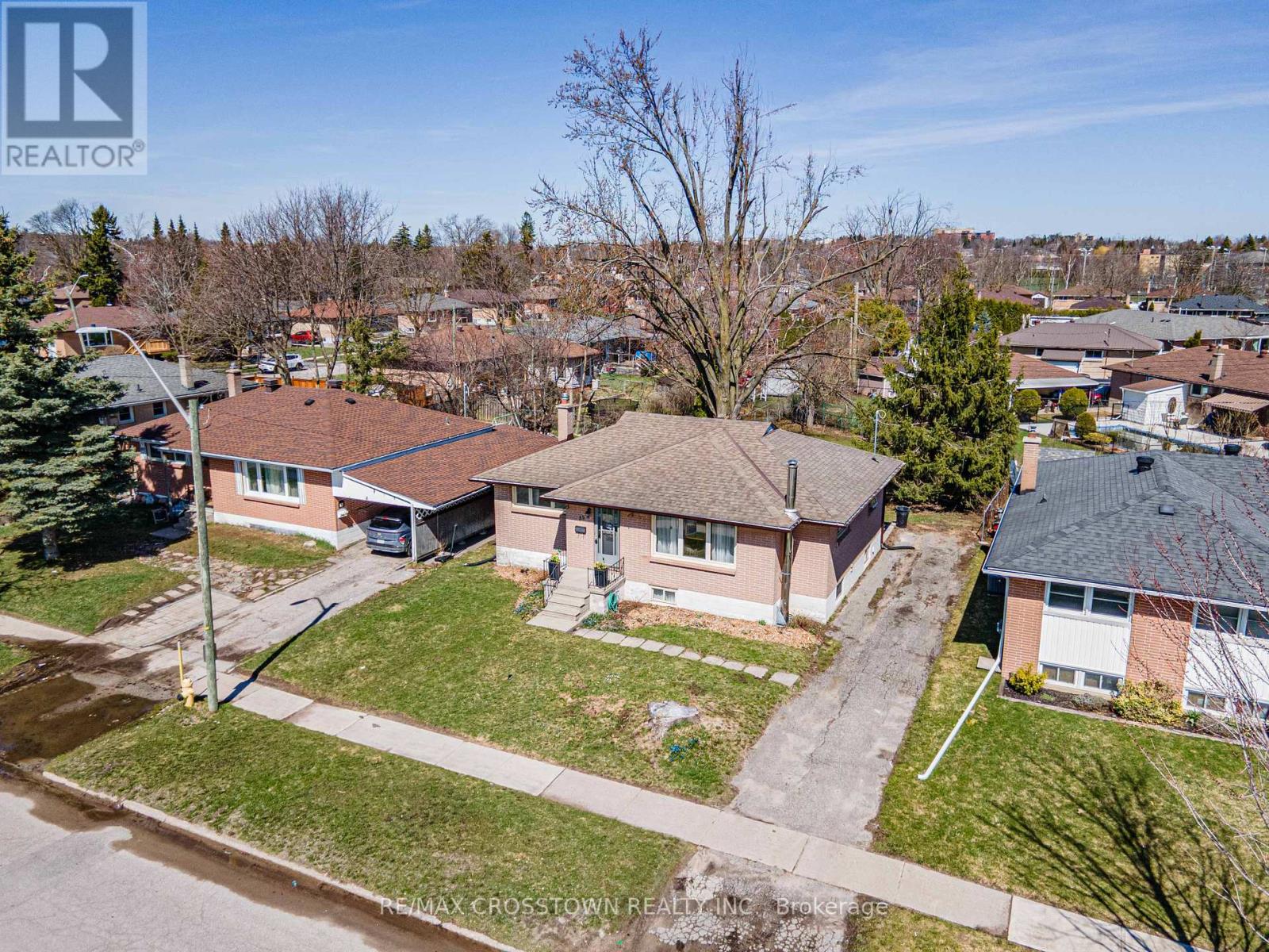 55 Davidson Street, Barrie, Ontario  L4M 3S1 - Photo 4 - S13043490