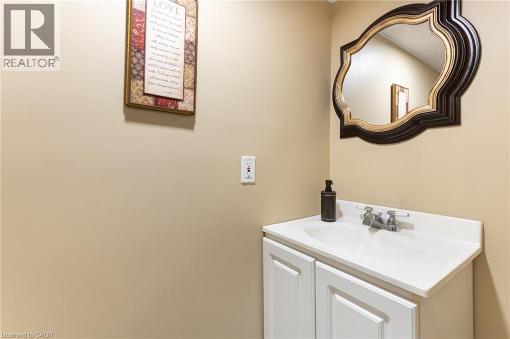 31 White Sands Court, Kitchener, Ontario  N2E 3S4 - Photo 29 - 40823320