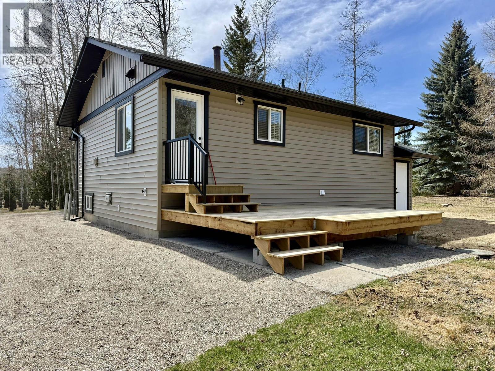 5901 Horse Lake Road, Horse Lake, British Columbia  V0K 2E3 - Photo 3 - R3096063