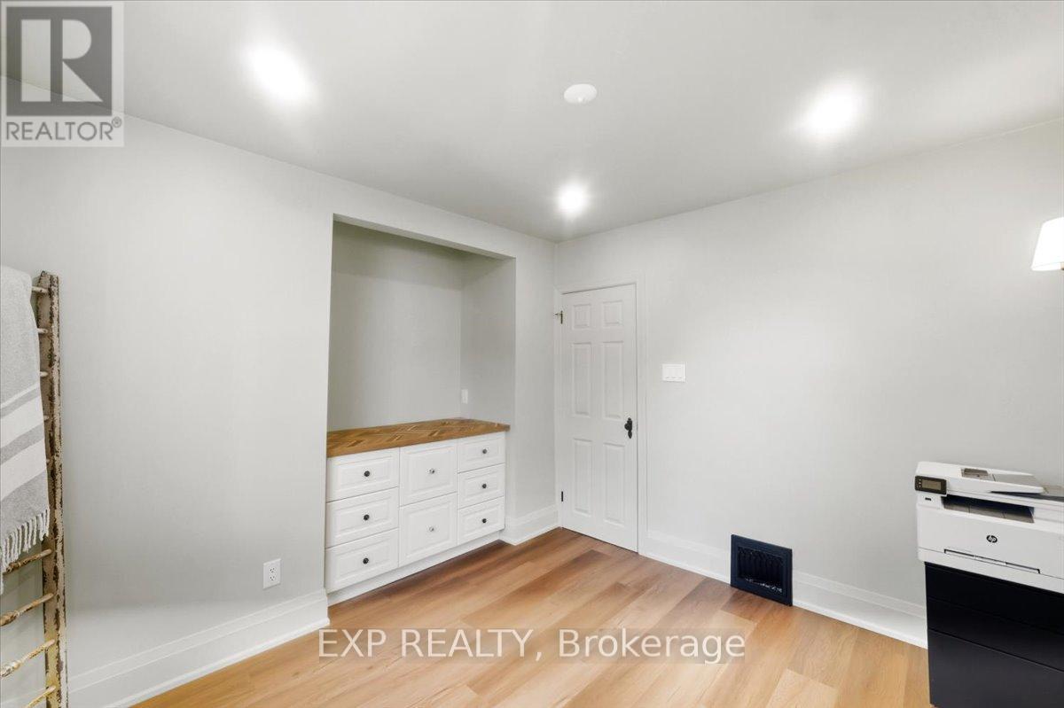 1223 Glencairn Avenue, Toronto, Ontario  M6B 2B6 - Photo 17 - W13040664