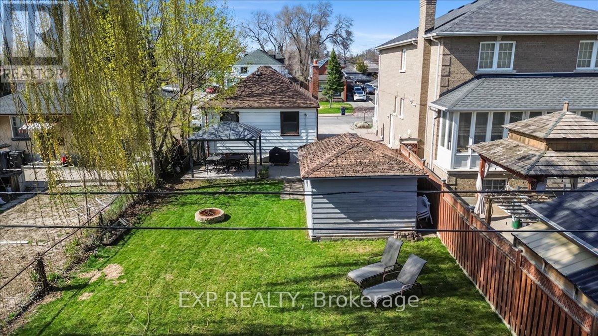 1223 Glencairn Avenue, Toronto, Ontario  M6B 2B6 - Photo 23 - W13040664