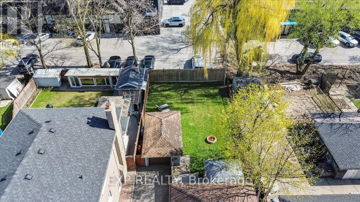 1223 Glencairn Avenue, Toronto, Ontario  M6B 2B6 - Photo 21 - W13040664