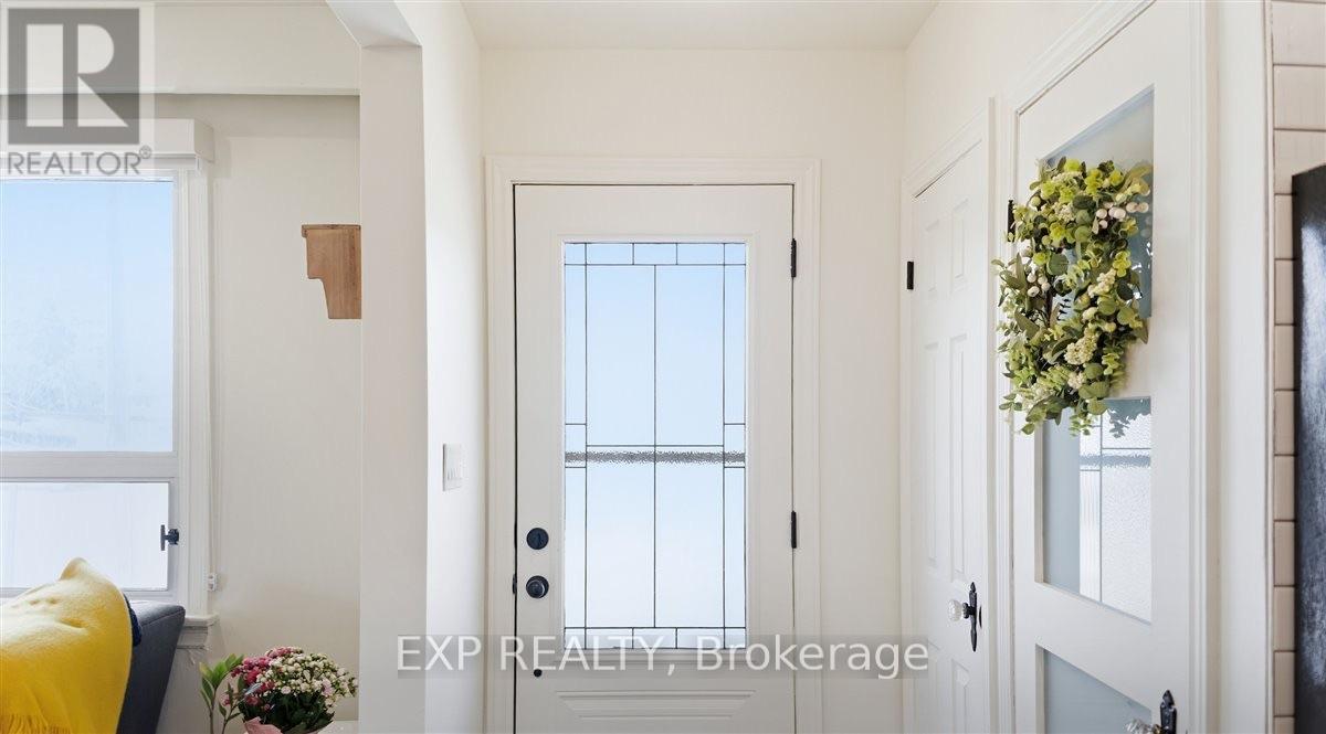 1223 Glencairn Avenue, Toronto, Ontario  M6B 2B6 - Photo 4 - W13040664