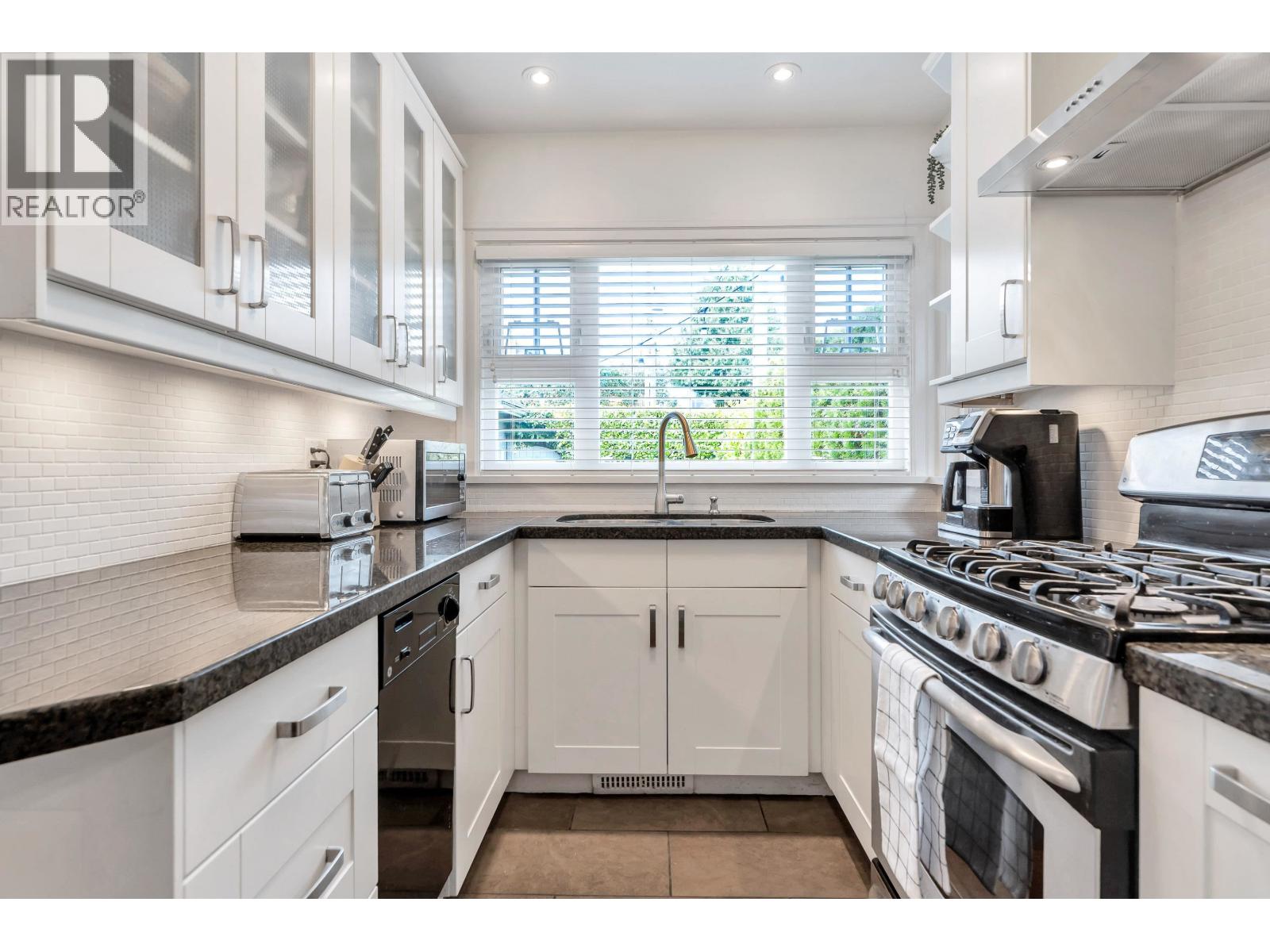 3955 Dunbar Street, Vancouver, British Columbia  V6S 2E3 - Photo 15 - R3094095